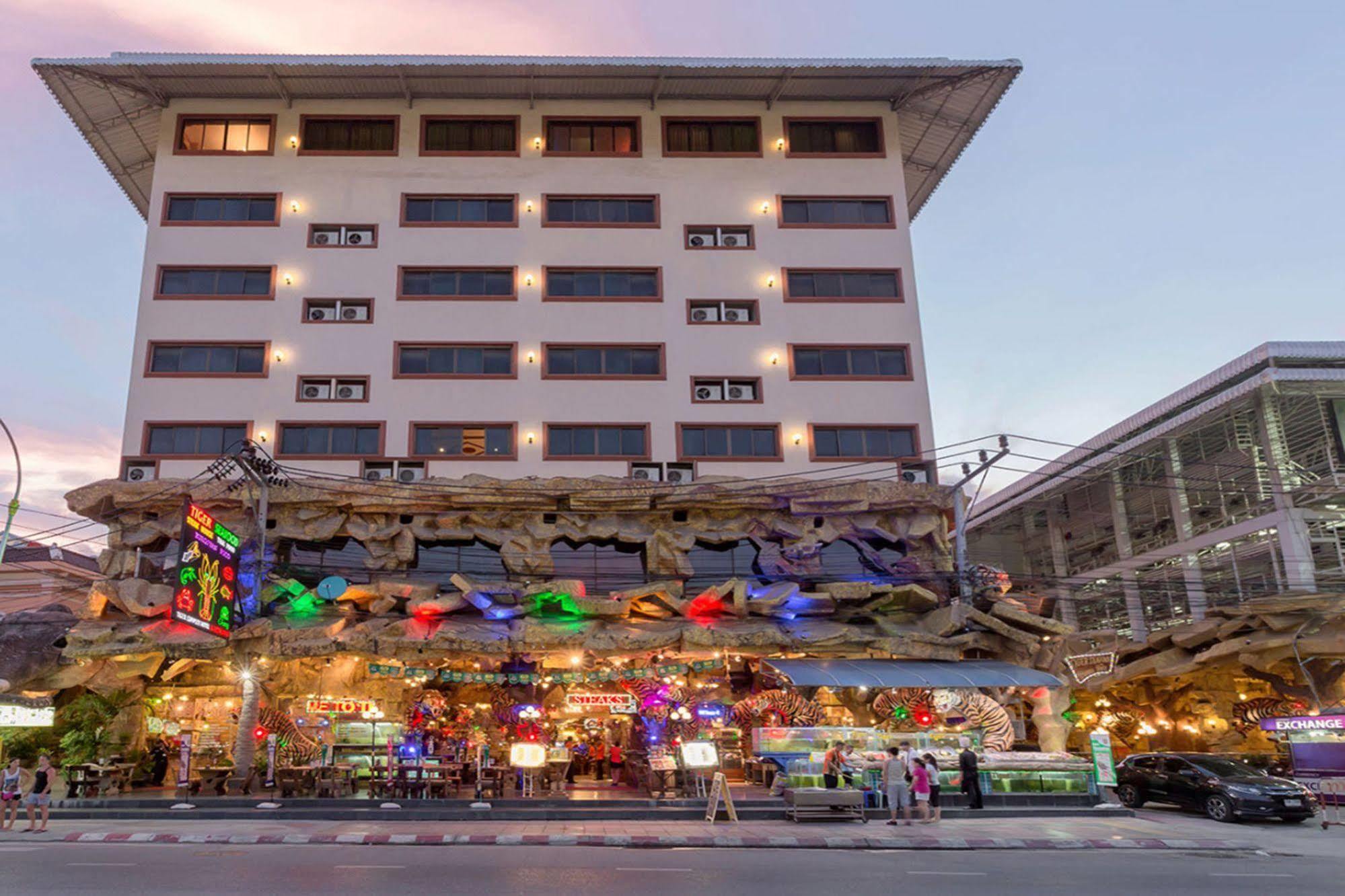Tiger Inn Patong Exteriér fotografie